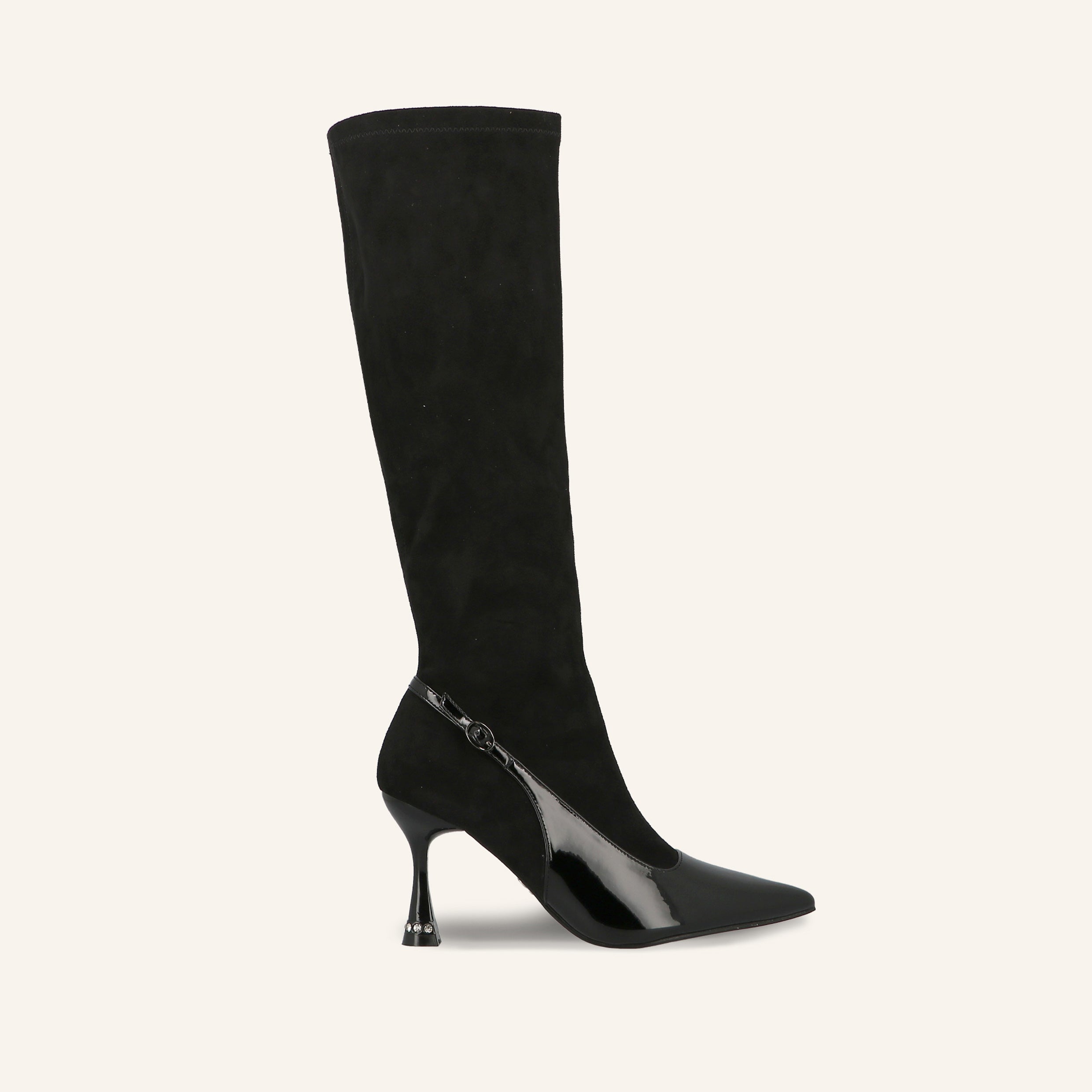 ELENA LORIA TOTAL BLACK