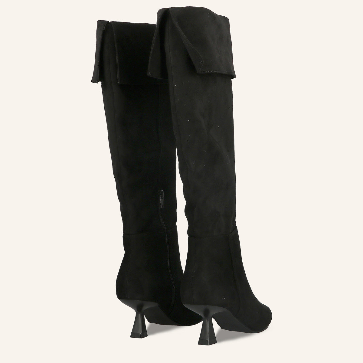 Stivale Helena in Suede Black con Risvolto | Solo Soprani