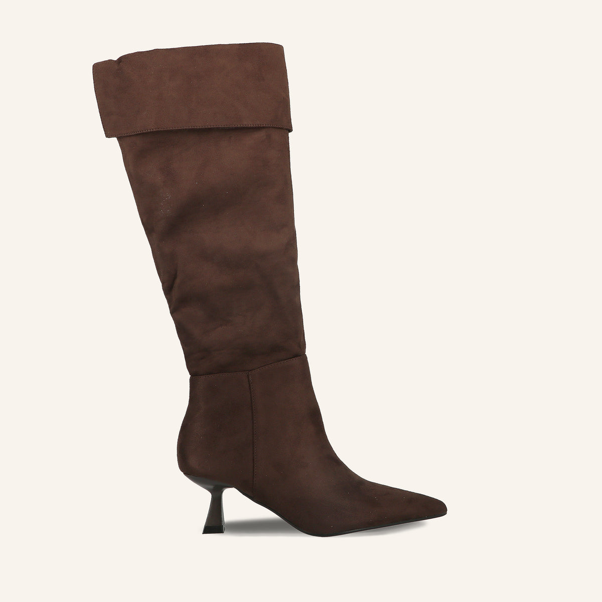 Stivale Helena in Suede Cioccolato con Risvolto | Solo Soprani