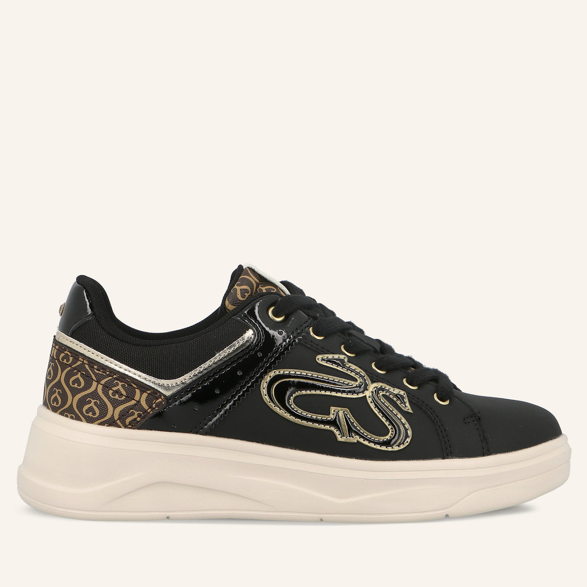 Sneakers Patent Logo Black con Dettaglio Monogram | Solo Soprani