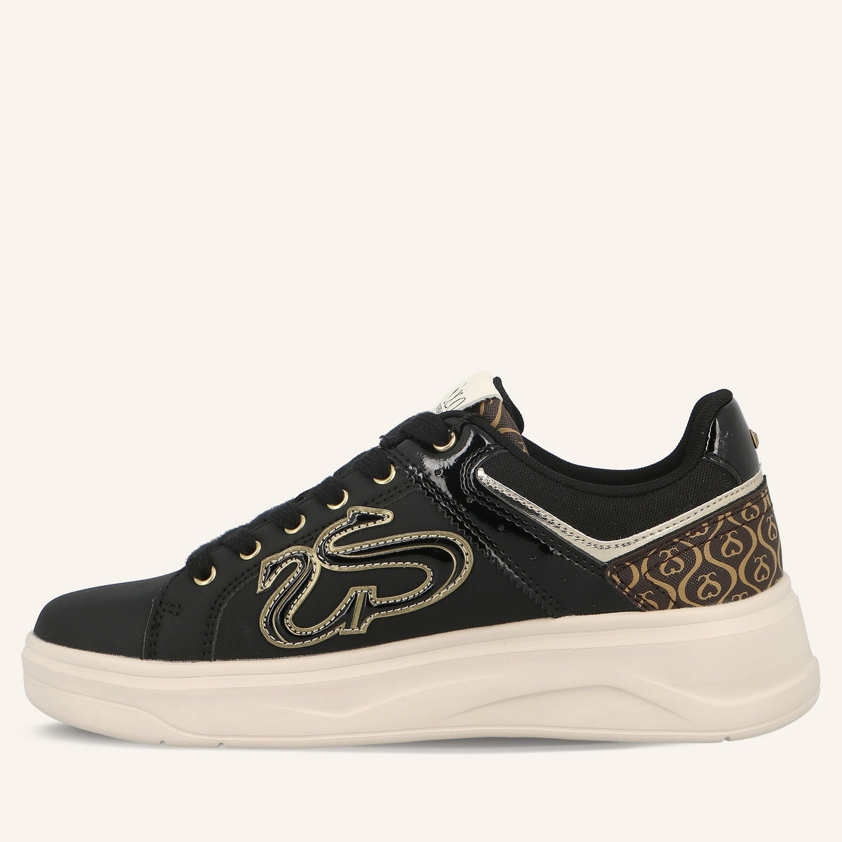 Sneakers Patent Logo Black con Dettaglio Monogram | Solo Soprani