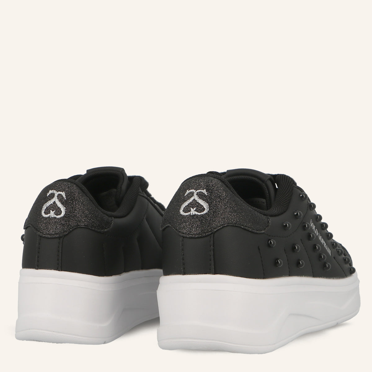 Sneakers Jimmy Black con Perle | Solo Soprani