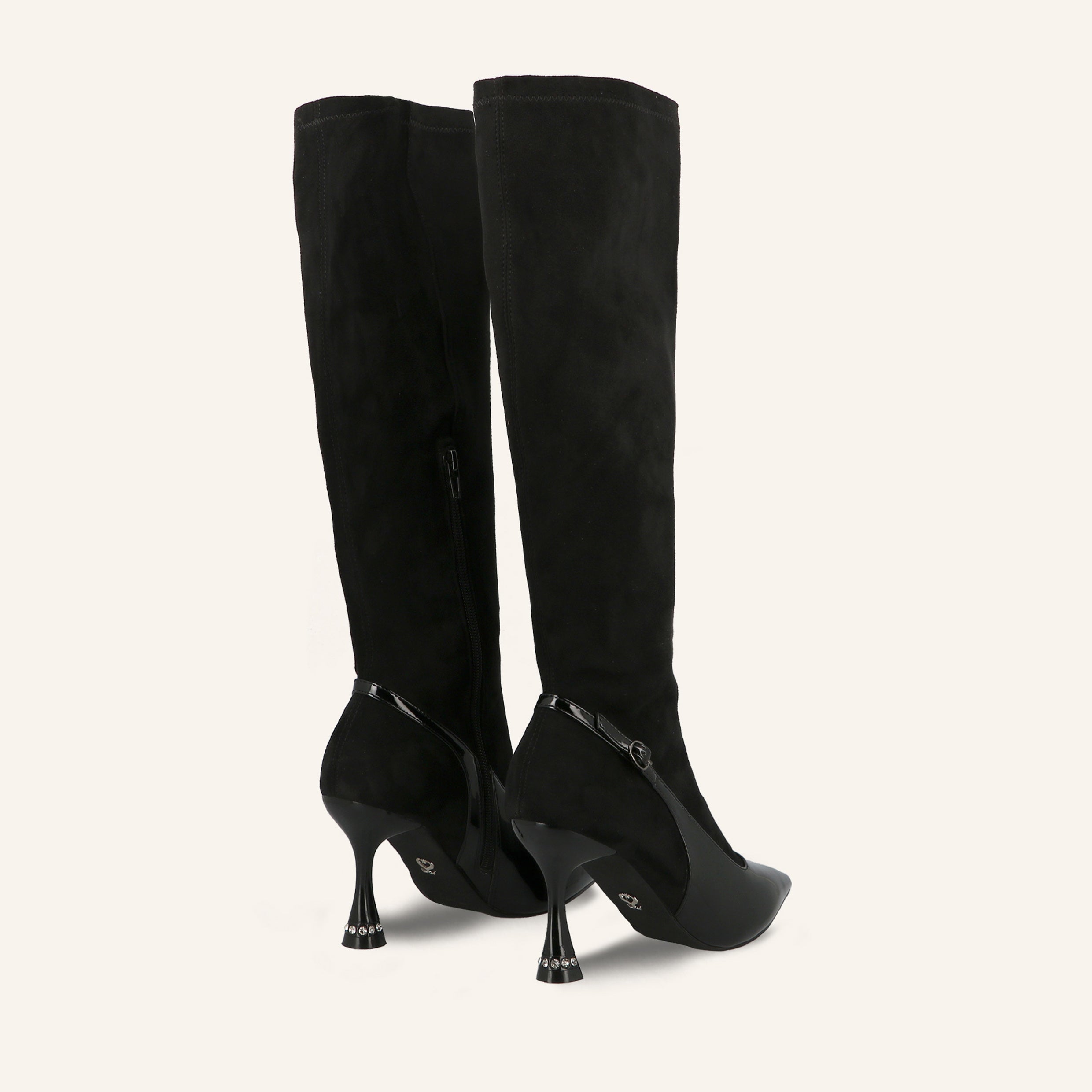 ELENA LORIA TOTAL BLACK