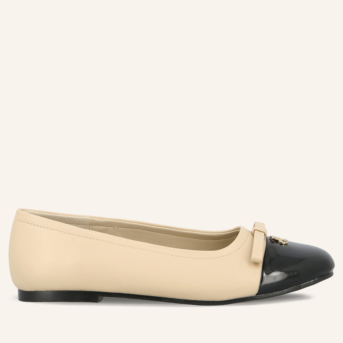 Ballerina Jasmine Beige e Nera con Punta in Vernice | Solo Soprani